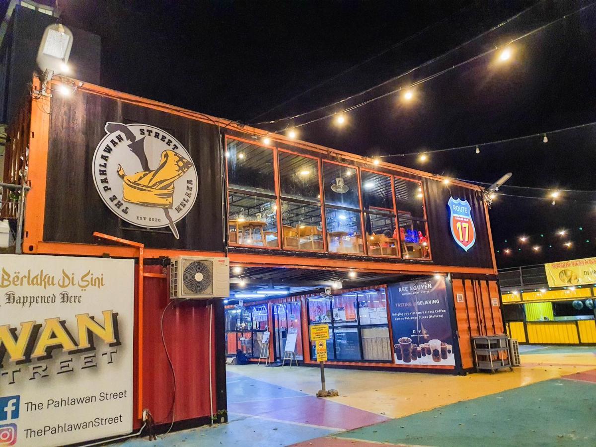 "Cloth Art Homestay" 4 Min Walk To Car Free Zone By Shine Stay Malacca Buitenkant foto
