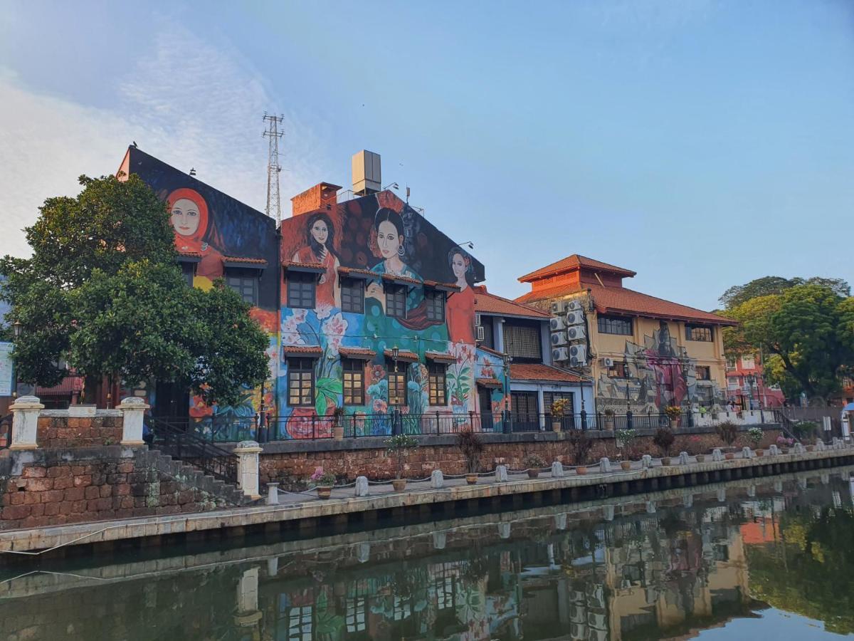 "Cloth Art Homestay" 4 Min Walk To Car Free Zone By Shine Stay Malacca Buitenkant foto