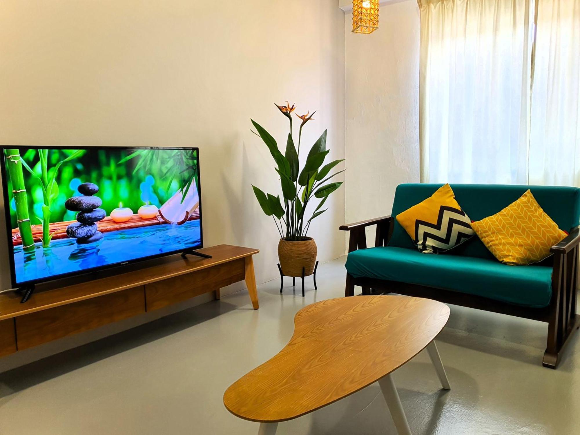 "Cloth Art Homestay" 4 Min Walk To Car Free Zone By Shine Stay Malacca Buitenkant foto